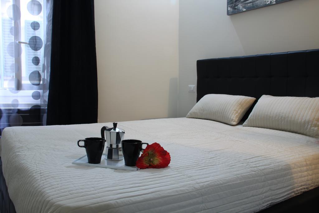 Sant'Antonino Apartment Флоренция Стая снимка